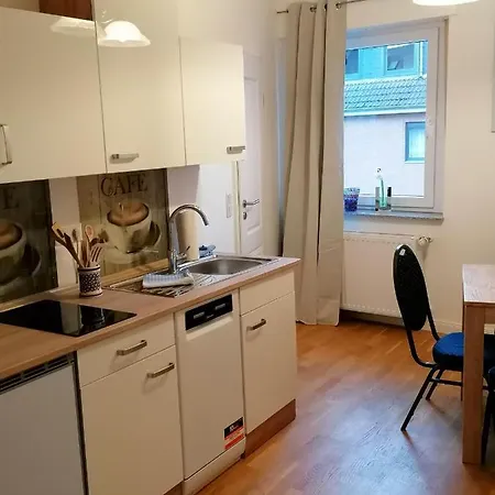 Aufmlohr - Appartement Mit 3 Schlafzimmern - In Leverkusen Hitdorf - Private Parkplaetze Vorhanden- Экстерьер фото