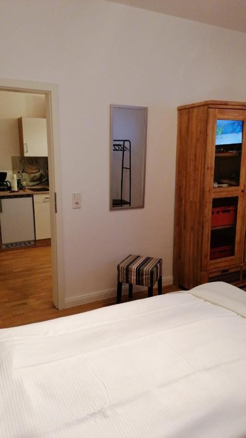 Aufmlohr - Mit 3 Schlafzimmern - In Hitdorf - Private Parkplaetze Vorhanden- Apartment