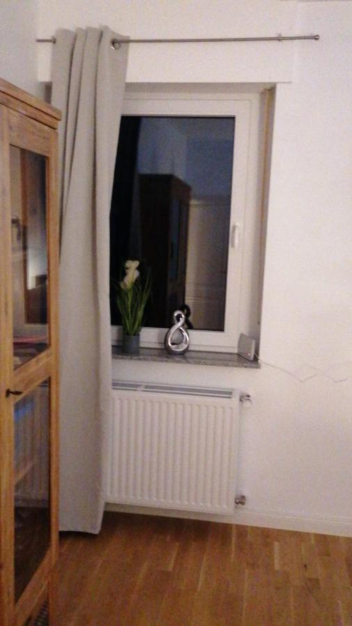 Aufmlohr - Mit 3 Schlafzimmern - In Hitdorf - Private Parkplaetze Vorhanden-