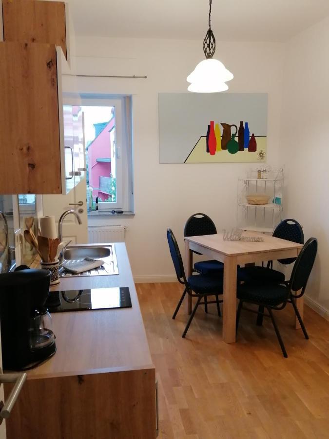 Apartment Aufmlohr - Mit 3 Schlafzimmern - In Hitdorf - Neu Renoviert *