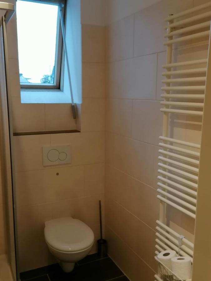 Aufmlohr - Mit 3 Schlafzimmern - In Hitdorf - Neu Renoviert Leverkusen