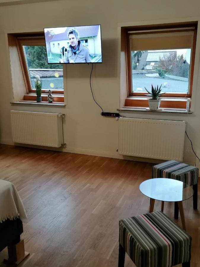 Aufmlohr - Mit 3 Schlafzimmern - In Hitdorf - Neu Renoviert Apartment *